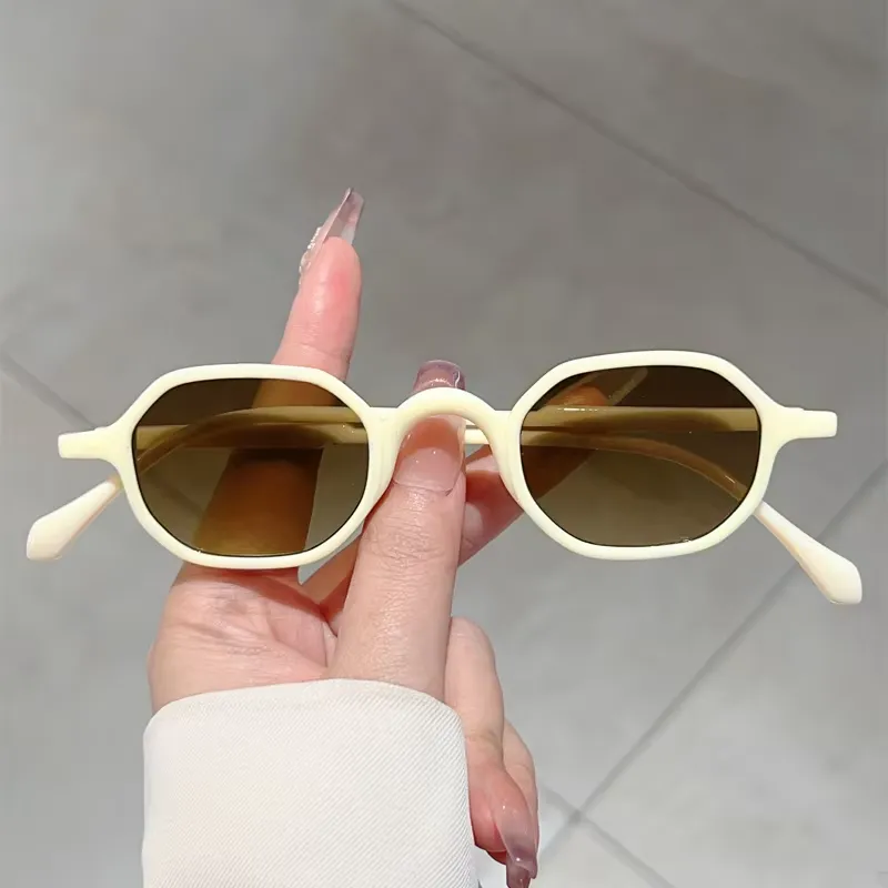 KAMMPT Vintage Oval Sunglasses - Vintage Fashion Style Men のレビューと価格