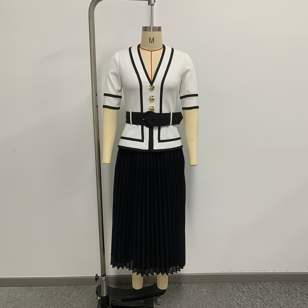 Sexy V Neck Buttons Belted Ple - Vintage Fashion Exhibition のレビューと価格