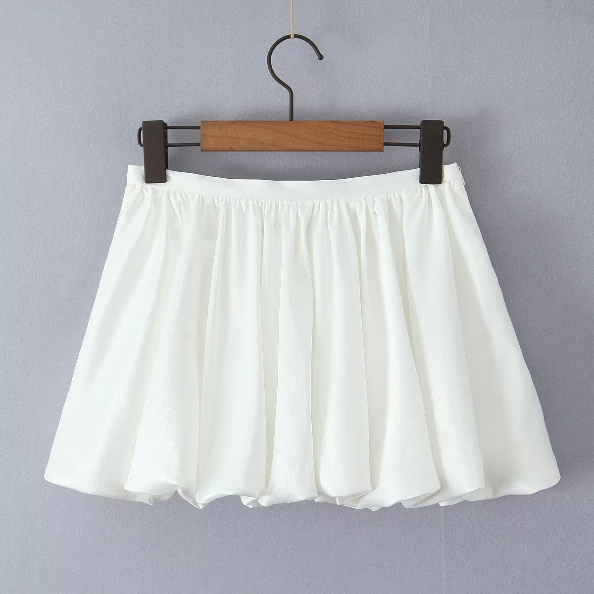 Maxdutti French Fashion Blogge - Vintage Fashion Bloggers のレビューと価格