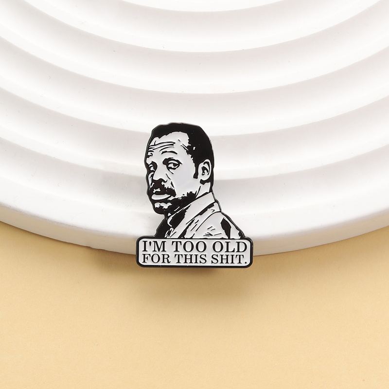 TV Movie Character Enamel Pins - Vintage Fashion Quotes のレビューと価格