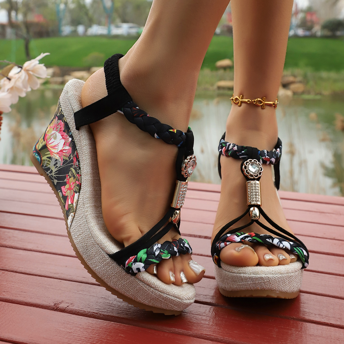 Vintage Rivet Decor Wedge Sand - Vintage Fashion In 2026 のレビューと価格