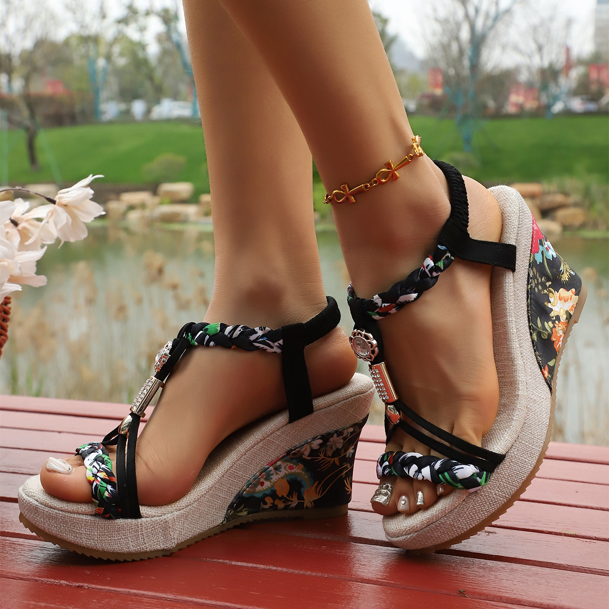 Vintage Rivet Decor Wedge Sand - Vintage Fashion In 2026 のレビューと価格