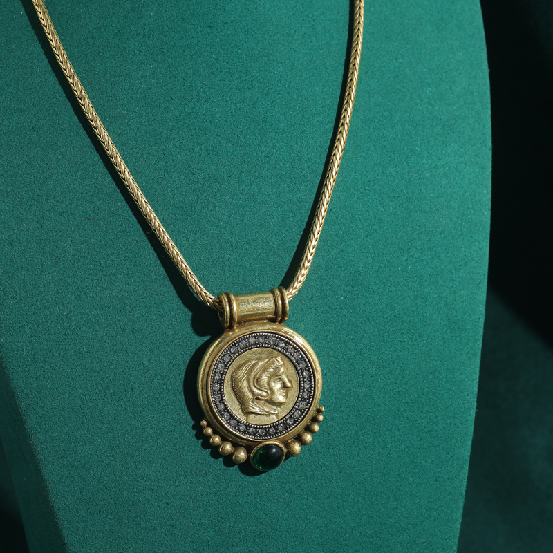 Head Ancient Coin Pendant Chok - Vintage Fashion Jewelry Brands のレビューと価格