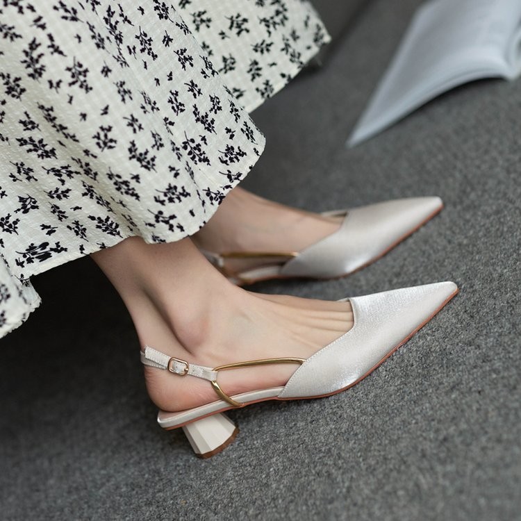 French Vintage Pointed-Toe San - Vintage Fashion In 2026 のレビューと価格