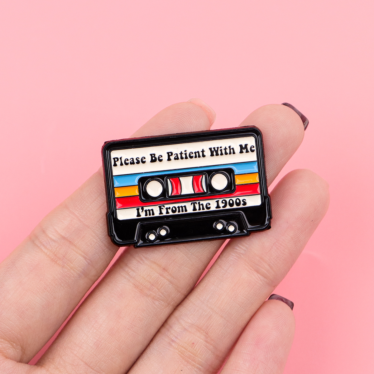 “Good Girl” Quotes Enamel Pin  - Vintage Fashion Quotes のレビューと価格