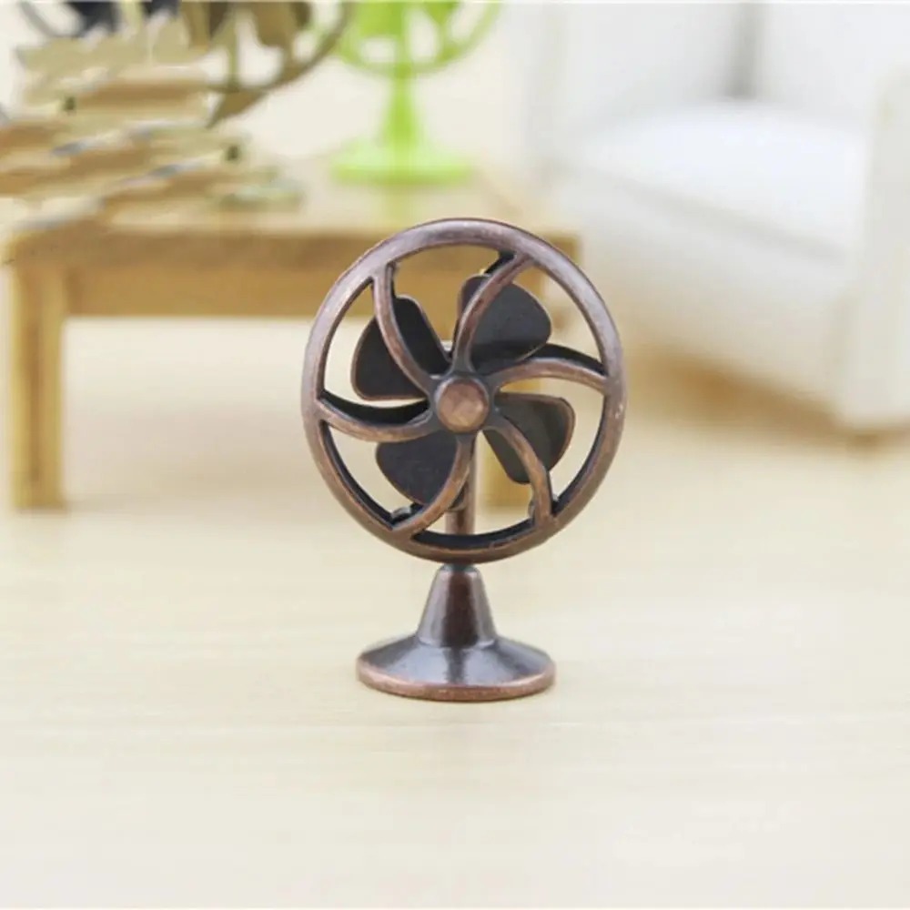 Miniature 1:12 Scale Dollhouse - Vintage Fashion Doll のレビューと価格