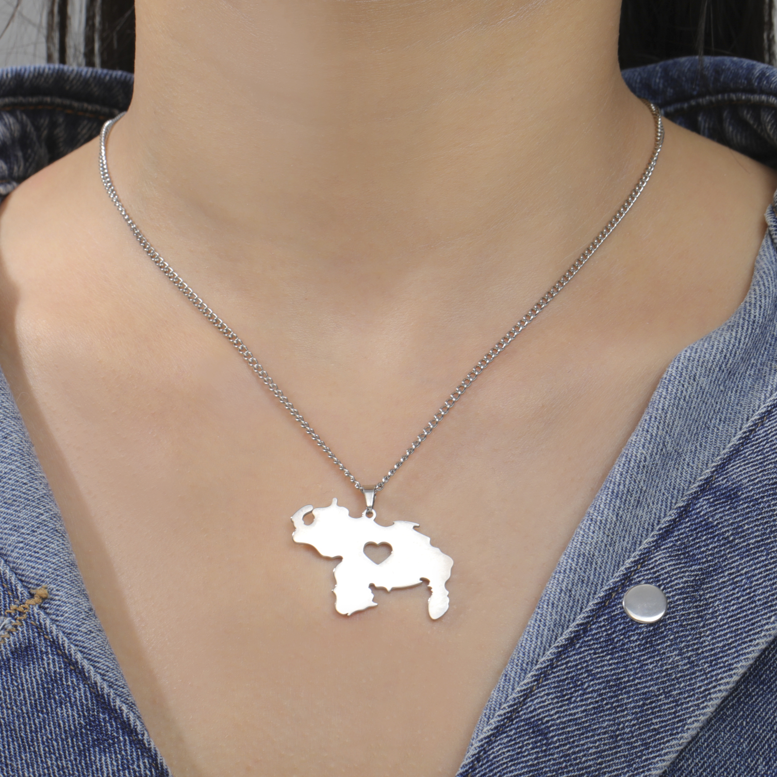 LIKGREAT Venezuela Map Necklac - Vintage Fashion Meaning のレビューと価格