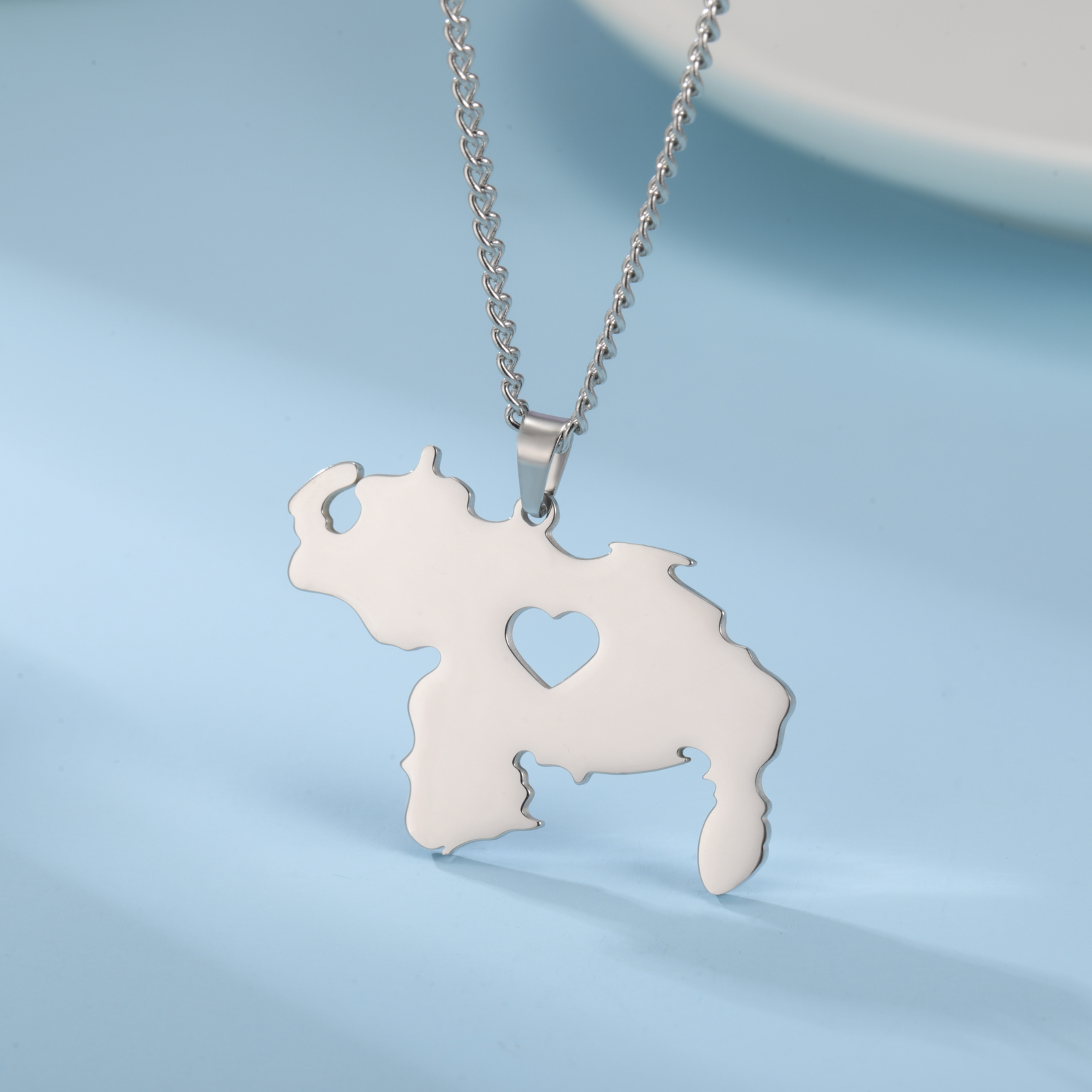 LIKGREAT Venezuela Map Necklac - Vintage Fashion Meaning のレビューと価格