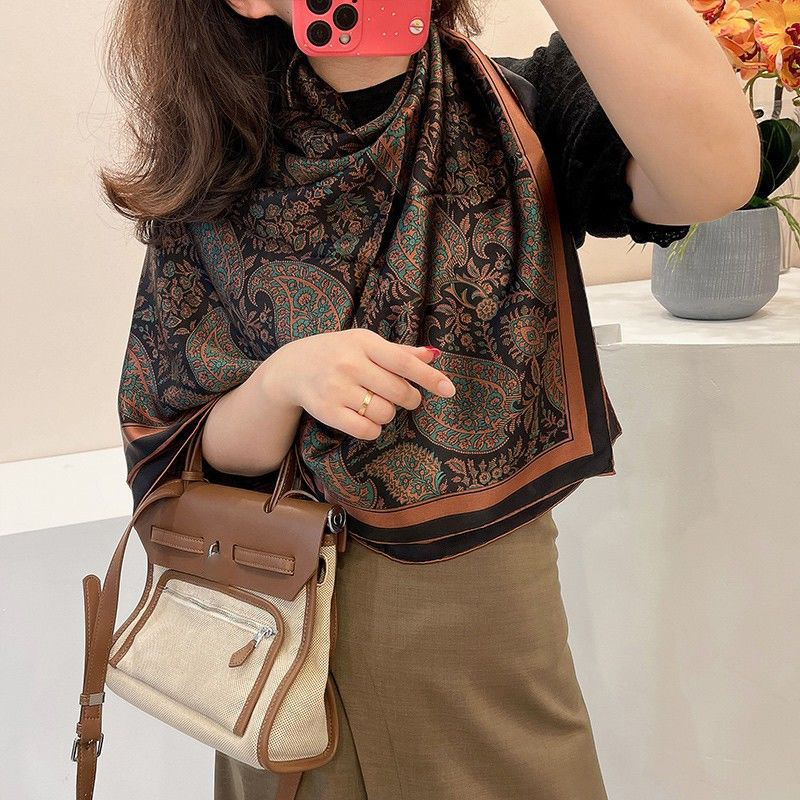Paisley Print Square Scarf Vin - Vintage Fashion Patterns のレビューと価格